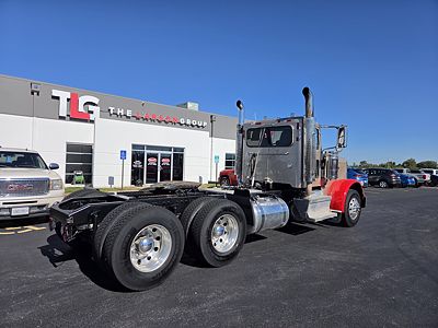 2018 Peterbilt 389
