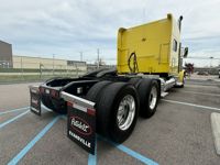 2023 Peterbilt 389