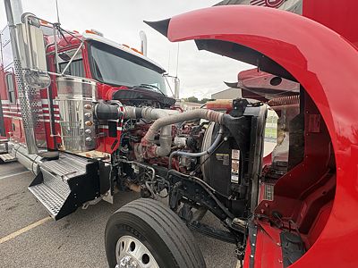 2023 Kenworth W900L