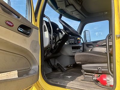 2021 Peterbilt 579