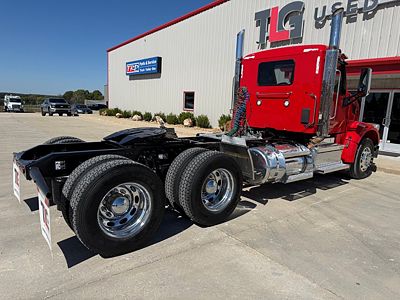 2021 Peterbilt 567
