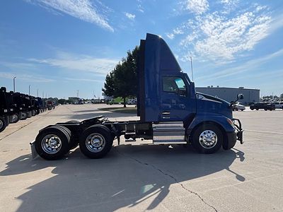 2023 Kenworth T680