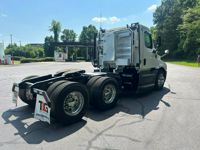 2019 Freightliner CASCADIA 126