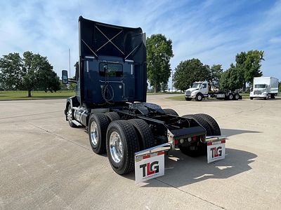 2023 Kenworth T680