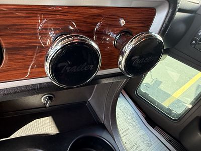 2021 Kenworth W900