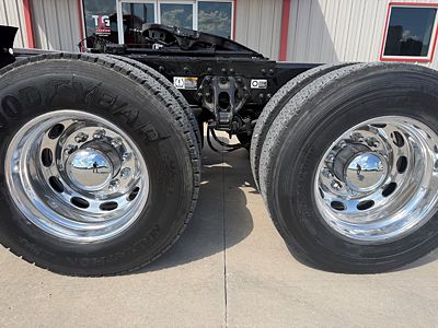 2020 Peterbilt 567