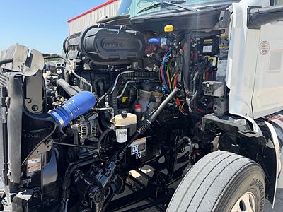 2023 Peterbilt 579