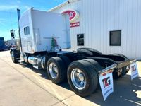 2022 Peterbilt 389