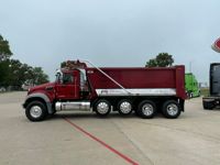 2016 Mack GU713