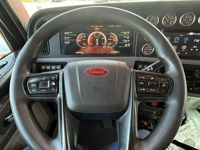 2023 Peterbilt 389