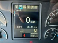 2021 Freightliner CASCADIA 126