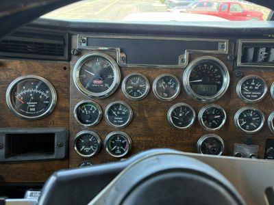 2000 Peterbilt 379