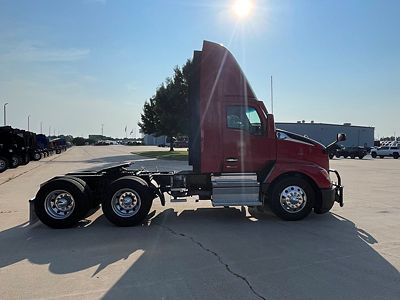 2023 Kenworth T680