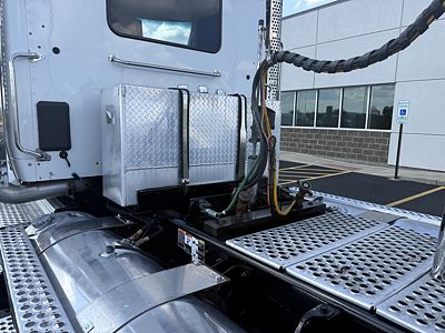 2022 Kenworth T880