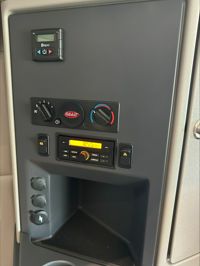 2023 Peterbilt 579