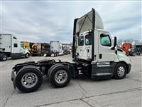 2019 Freightliner CASCADIA 126