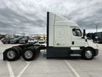2021 Freightliner CASCADIA 116