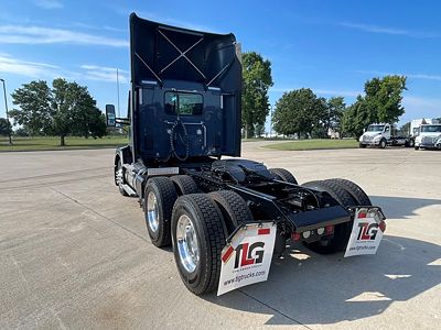 2023 Kenworth T680