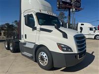 2020 Freightliner CASCADIA 126