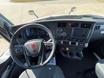 2023 Kenworth T680