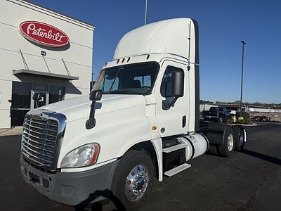 2018 Freightliner CASCADIA 125