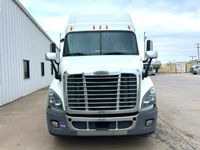 2017 Freightliner CASCADIA 113
