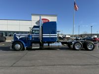 2022 Peterbilt 389