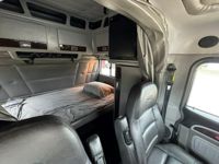 2023 Peterbilt 389