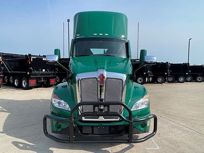 2023 Kenworth T680