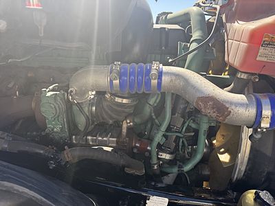 2020 Volvo VNL42T
