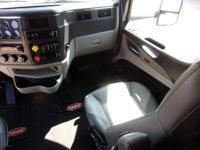 2023 Peterbilt 579