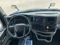 2023 Peterbilt 579
