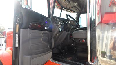 2017 Peterbilt 389