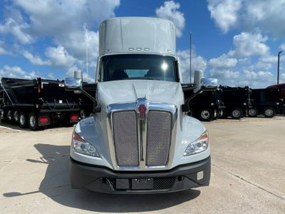 2023 Kenworth T680