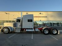 2022 Peterbilt 389