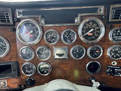 2000 Peterbilt 379
