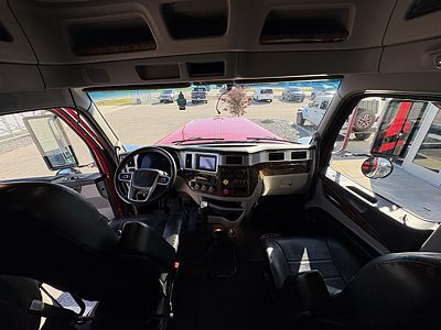 2025 Peterbilt 589