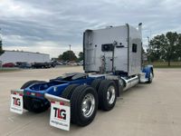 2023 Peterbilt 389