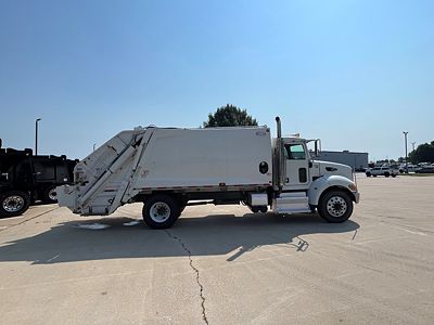 2013 Peterbilt 337