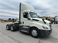 2019 Freightliner CASCADIA 126