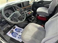 2019 International LT625