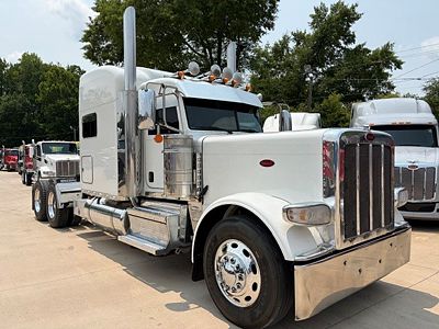 2021 Peterbilt 389