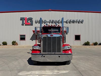2023 Peterbilt 389