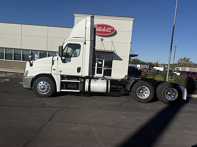 2018 Freightliner CASCADIA 125