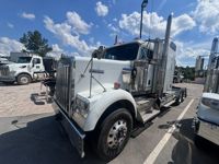 2022 Kenworth W900B