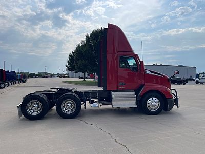 2023 Kenworth T680