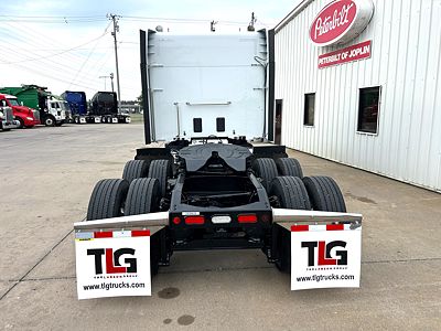 2023 Peterbilt 567