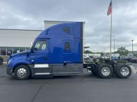 2020 Freightliner CASCADIA 126