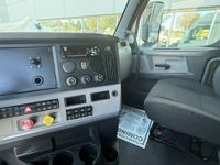 2021 Freightliner CASCADIA 116