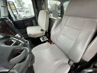 2020 Freightliner SD122